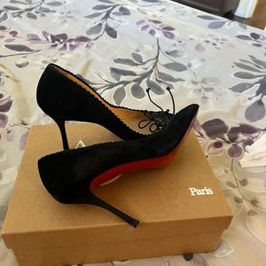 Gorgeous black pumps from Nordstrom size 9 little tight on me